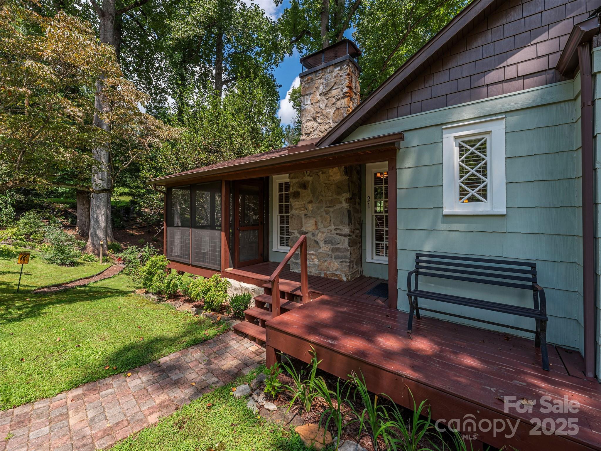 21 Auburn Road Waynesville, NC 28786 - Photo 3 of 26 Gallery Image 3