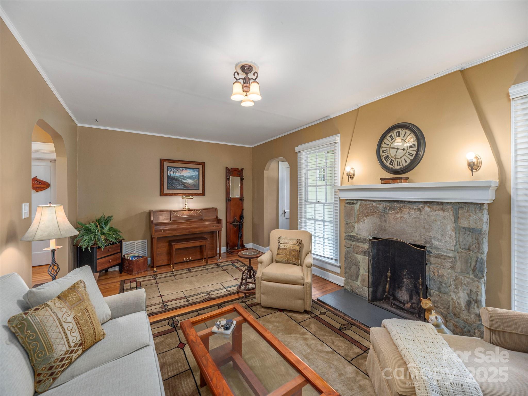 21 Auburn Road Waynesville, NC 28786 - Photo 5 of 26 Gallery Image 5