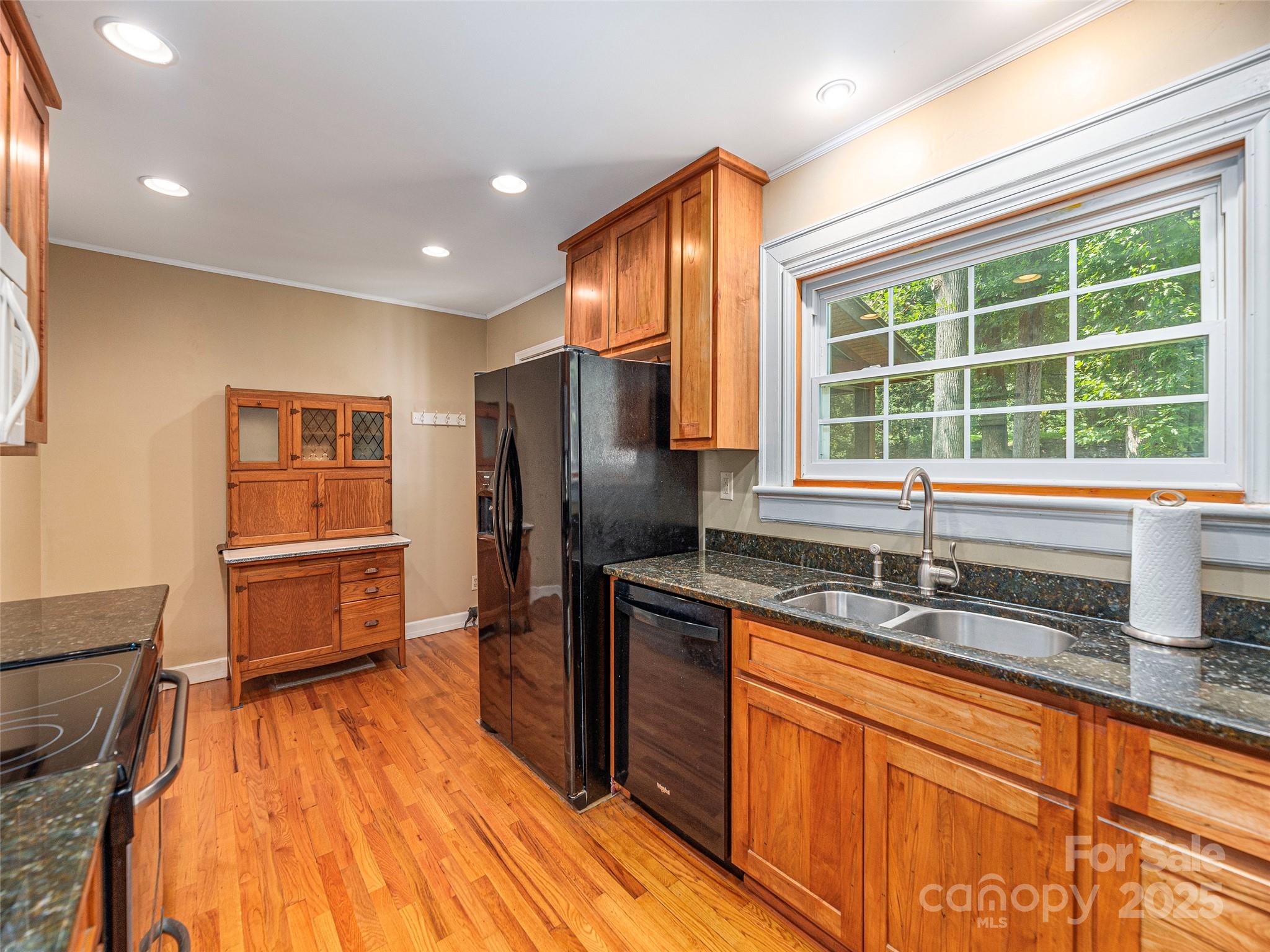21 Auburn Road Waynesville, NC 28786 - Photo 10 of 26 Gallery Image 10