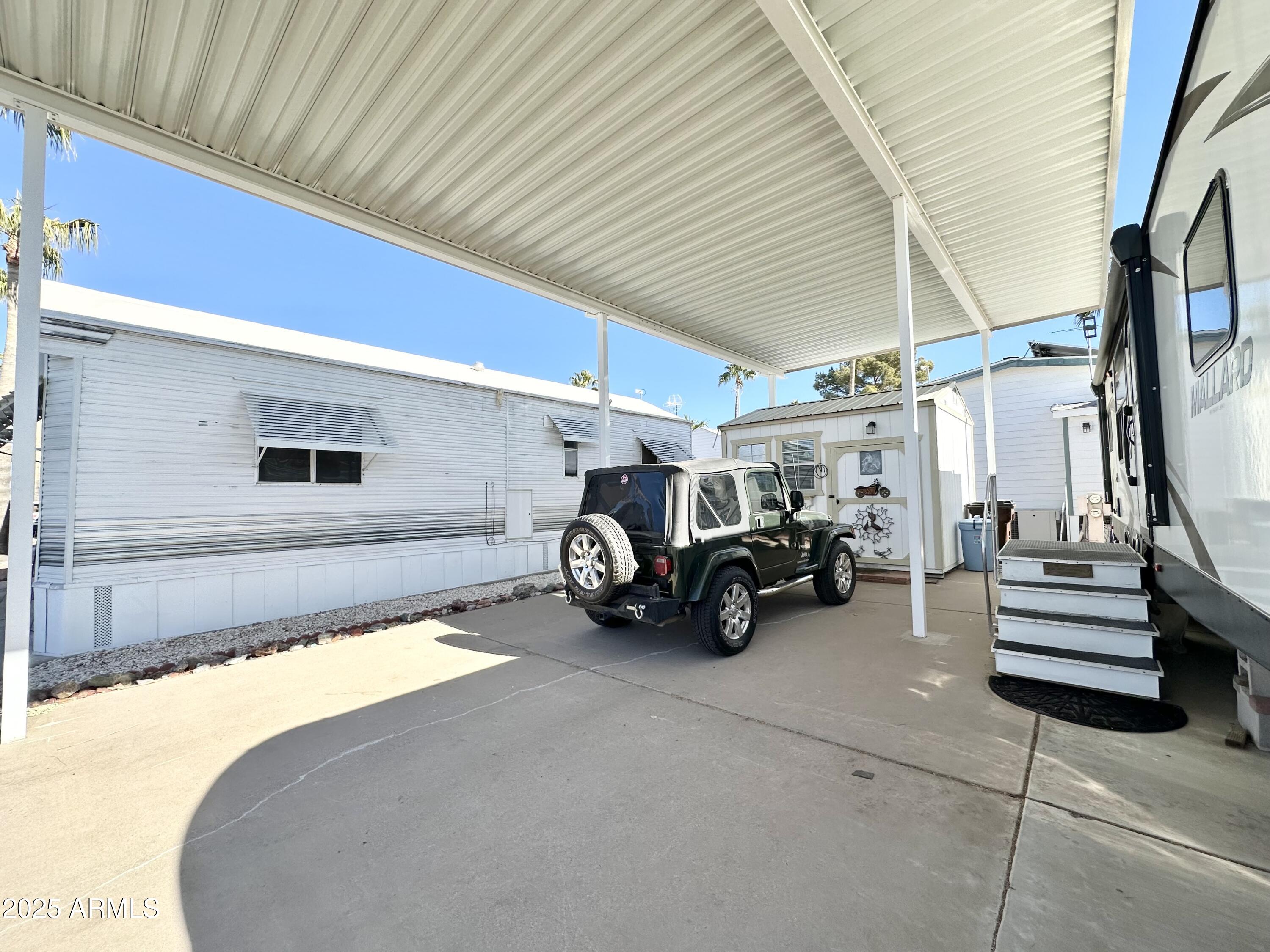 993 South Prospectors Road, Unit 993 Apache Junction, AZ 85119 - Photo 6 of 20 SO MUCH OUTDOOR SPACE