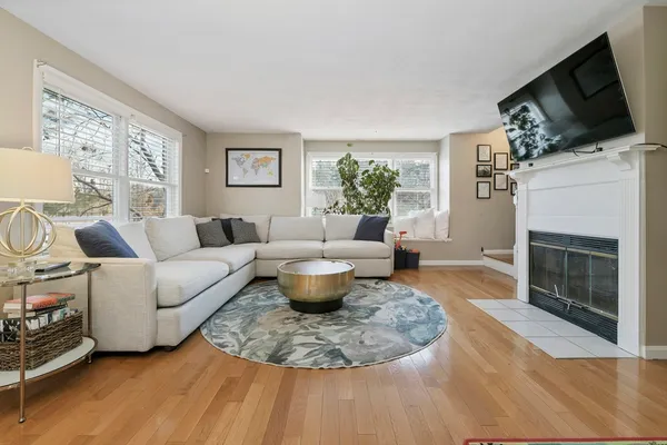 $4,500 | 1045 Washington Street, Unit 1, Newton, MA 02465