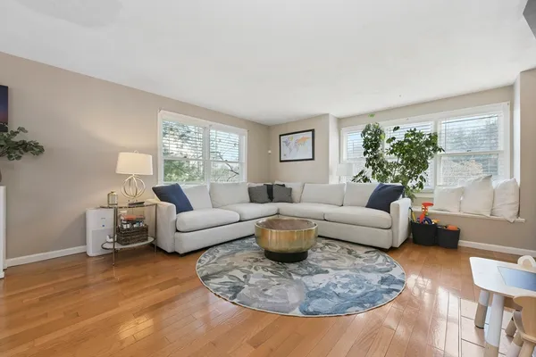 $4,500 | 1045 Washington Street, Unit 1, Newton, MA 02465