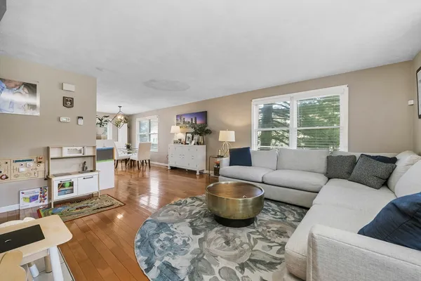 $4,500 | 1045 Washington Street, Unit 1, Newton, MA 02465