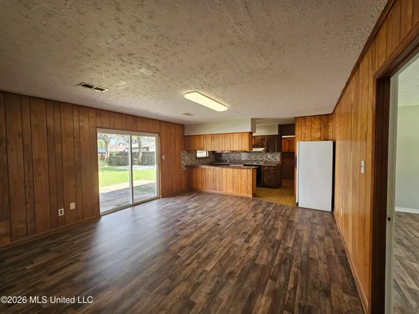 $199,900 | 703 South Forest Avenue, Long Beach, MS 39560
