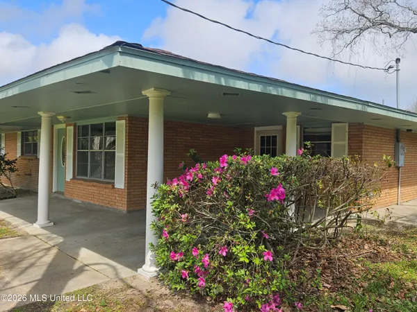 $199,900 | 703 South Forest Avenue, Long Beach, MS 39560