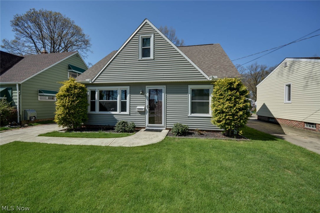 24004 Knickerbocker Road Bay Village, OH 44140 - Photo 2 of 20 Gallery Image 2