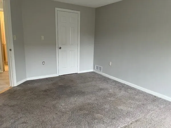 $3,200 | 8 Ledgewood Way, Unit 10, Peabody, MA 01960