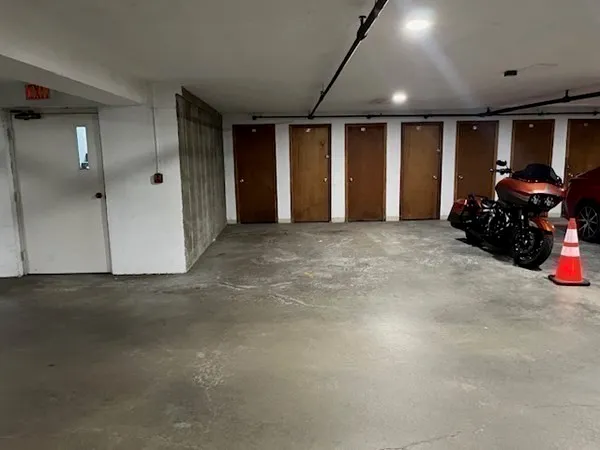 $3,200 | 8 Ledgewood Way, Unit 10, Peabody, MA 01960