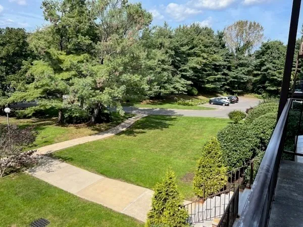 $3,200 | 8 Ledgewood Way, Unit 10, Peabody, MA 01960