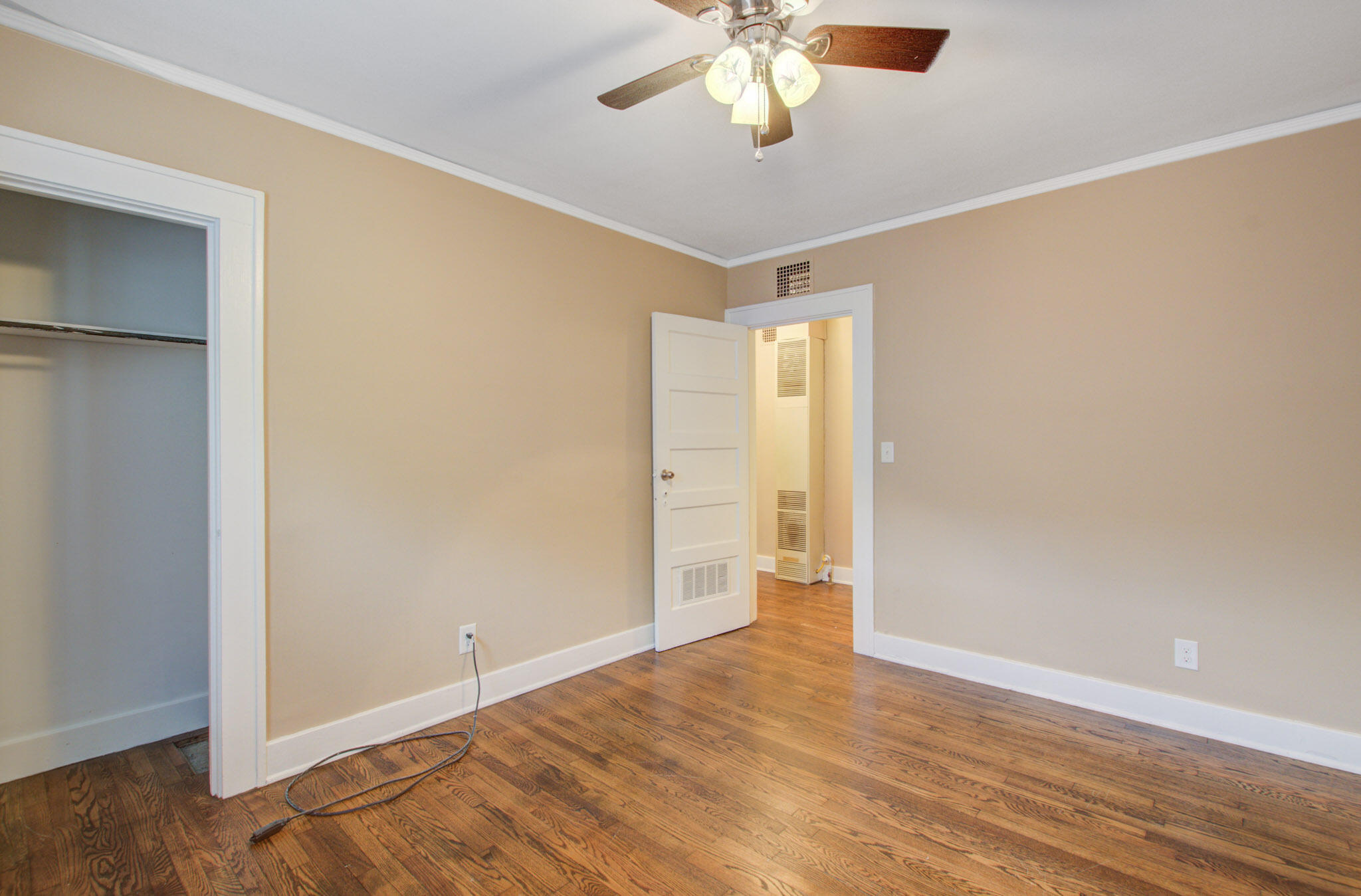 15 Addlestone Avenue Charleston, SC 29403 - Photo 4 of 18 15Addlestone-CalSiglerPhotography (20)