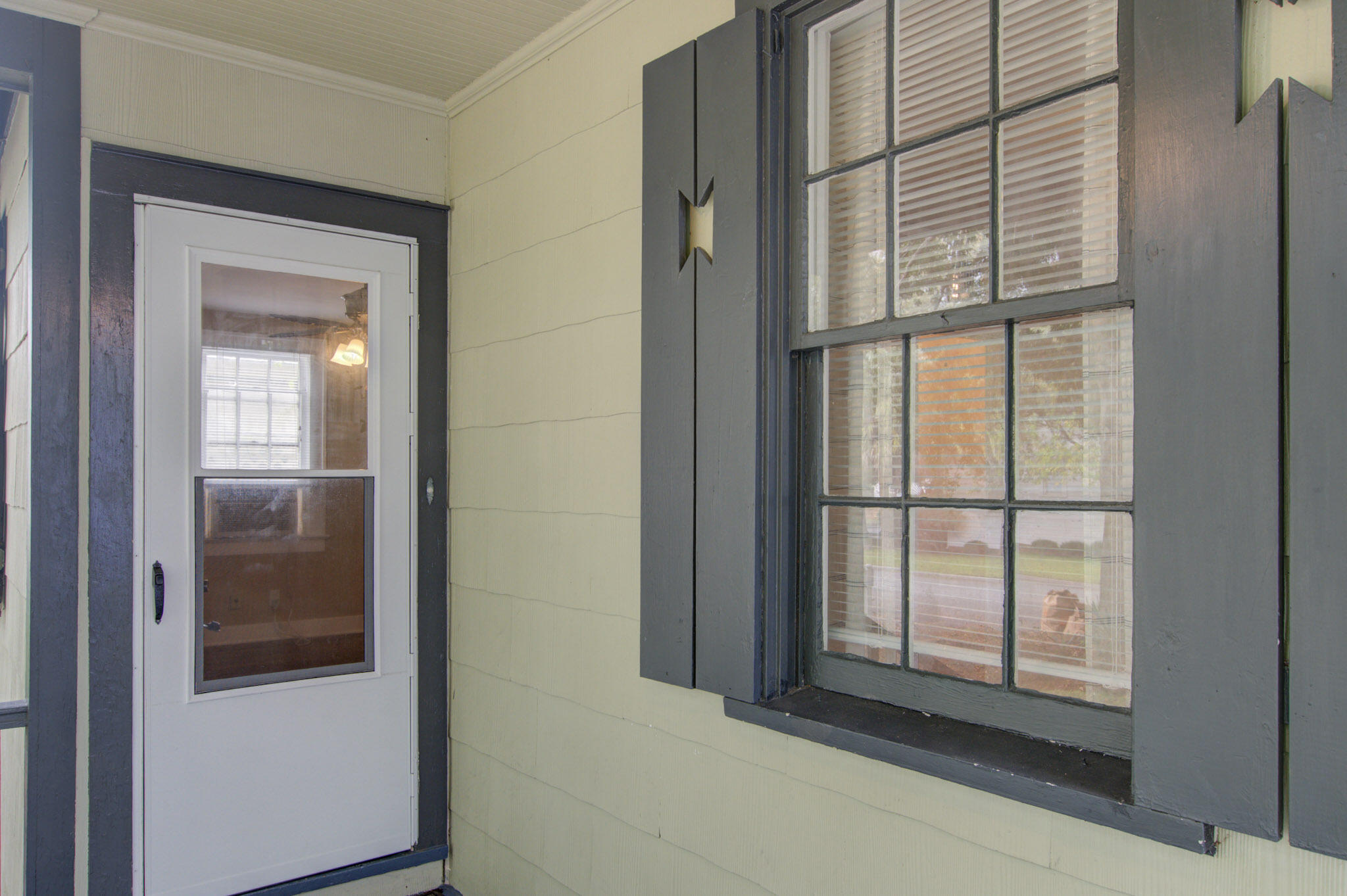 15 Addlestone Avenue Charleston, SC 29403 - Photo 8 of 18 15Addlestone-CalSiglerPhotography (3)