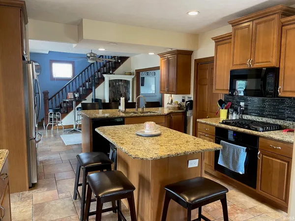 $479,000 | 9071 North Shore Drive, Bremen, IN 46506