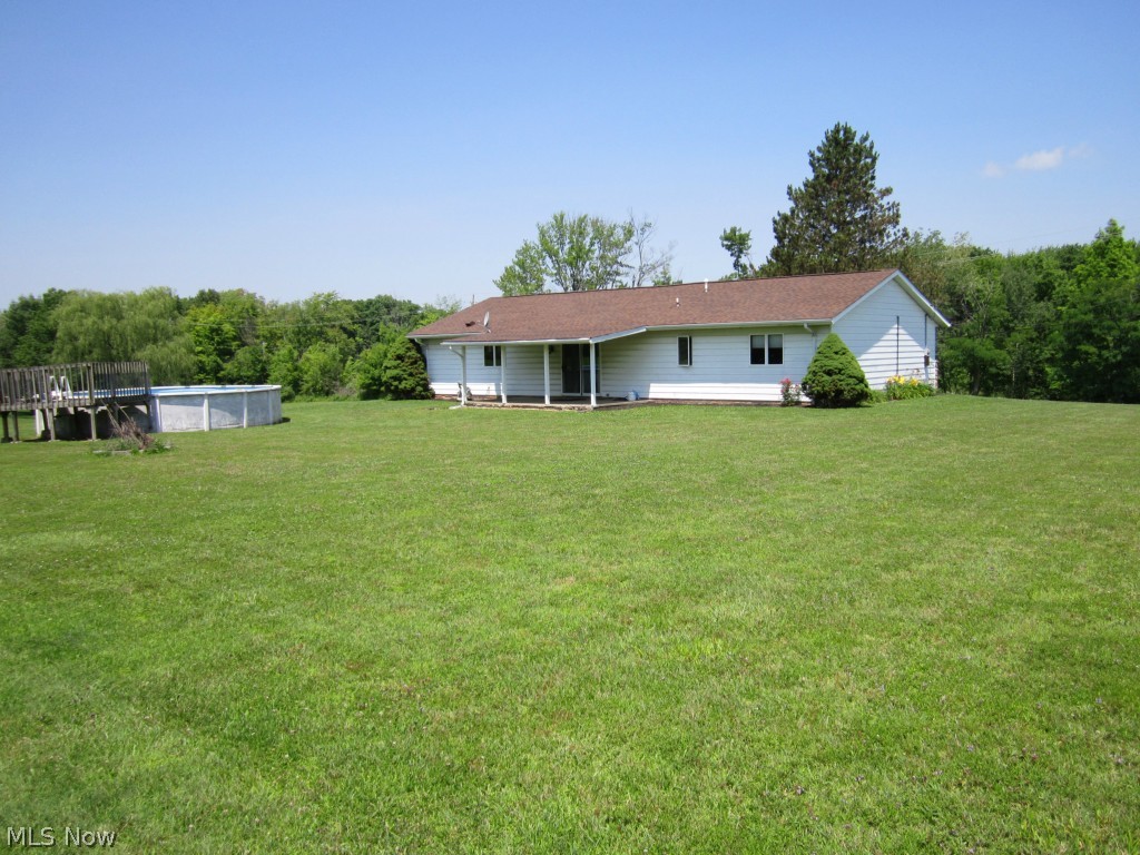 13701 Radcliffe Road Chardon, OH 44024 - Photo 7 of 25