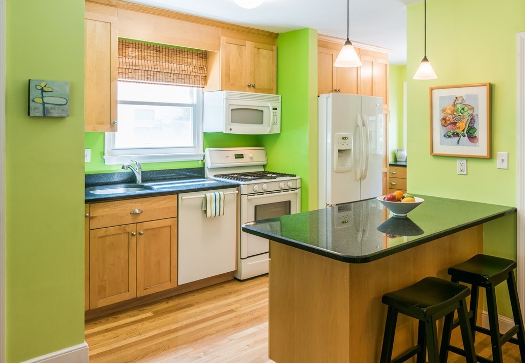 49 Sunset Hill Road Boston, MA 02132 - Photo 3 of 19 Gallery Image 3