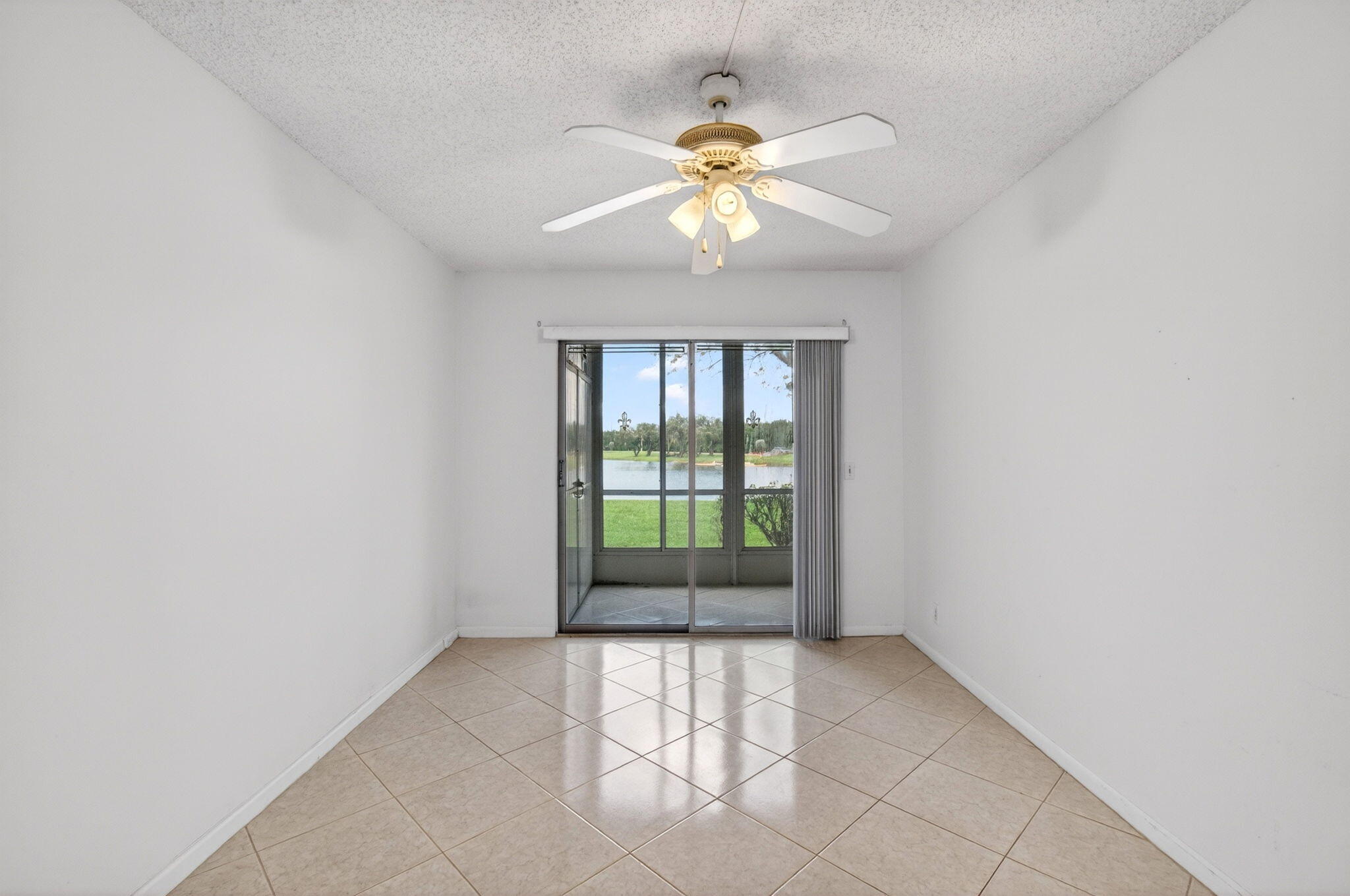 1009 Hythe A Boca Raton, FL 33434 - Photo 34 of 79 32-web-or-mls-DSC_3950