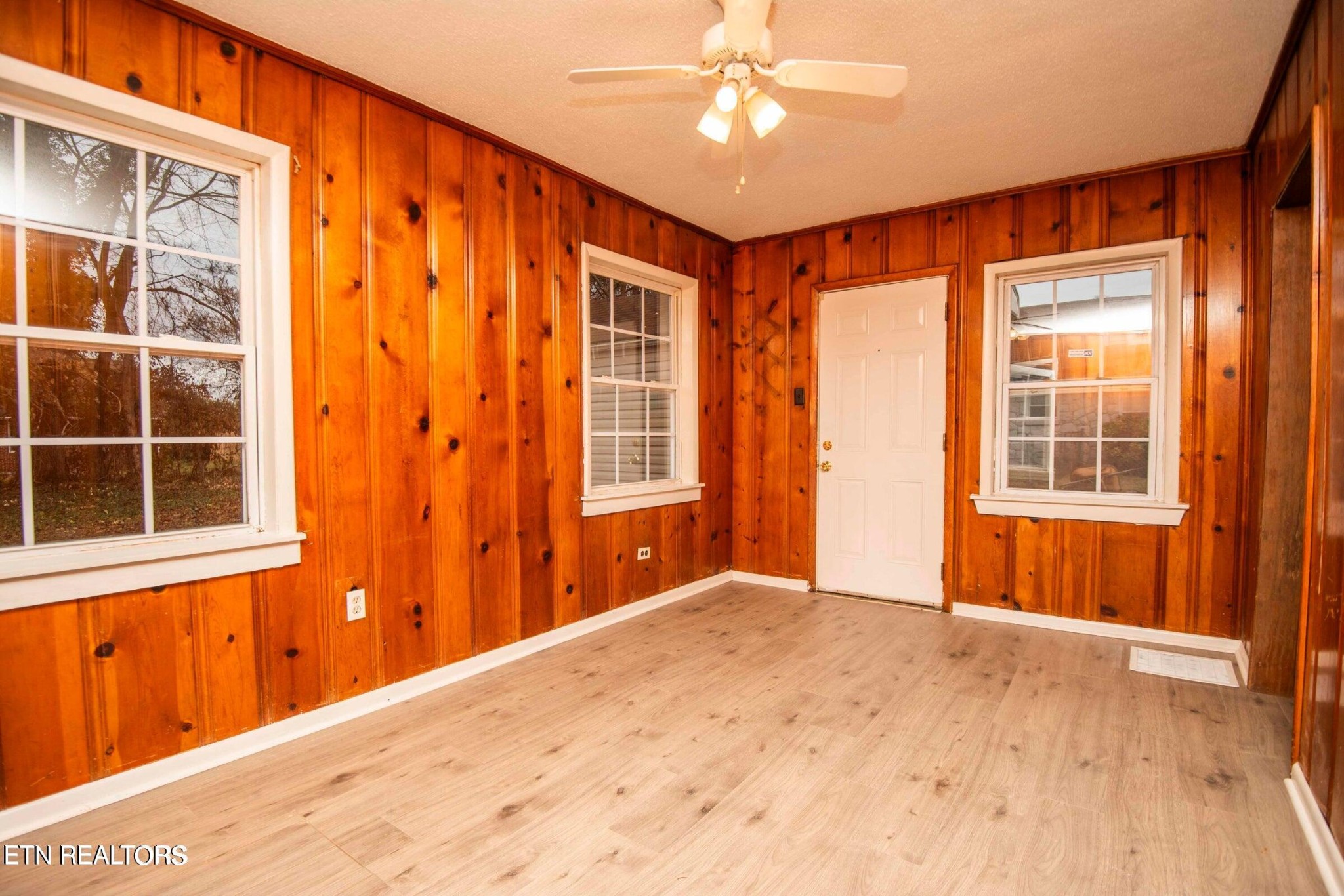 220 Meadow View Road Knoxville, TN 37914 - Photo 8 of 22 Gallery Image 8