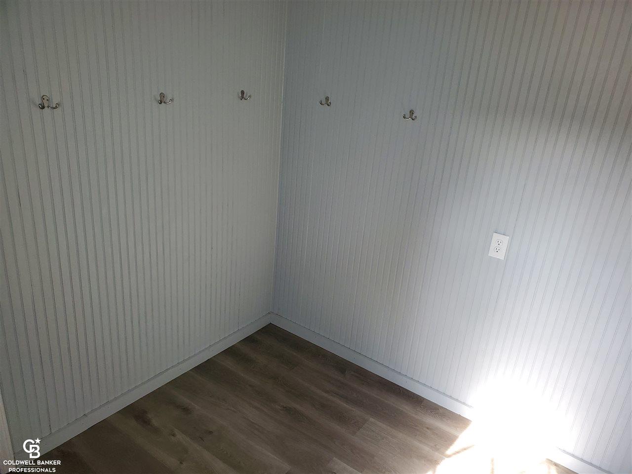 7840 Metcalf Road Avoca, MI 48006 - Photo 7 of 24 50028236-6.JPG