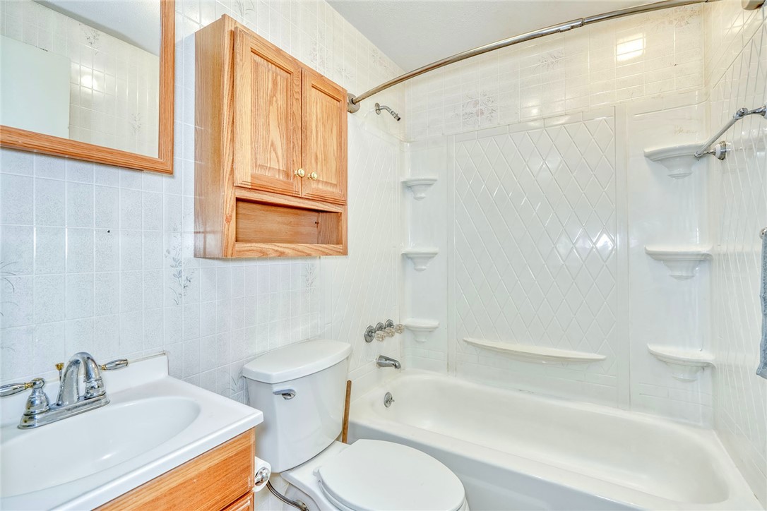 85 Windsor Road Greece, NY 14612 - Photo 24 of 32