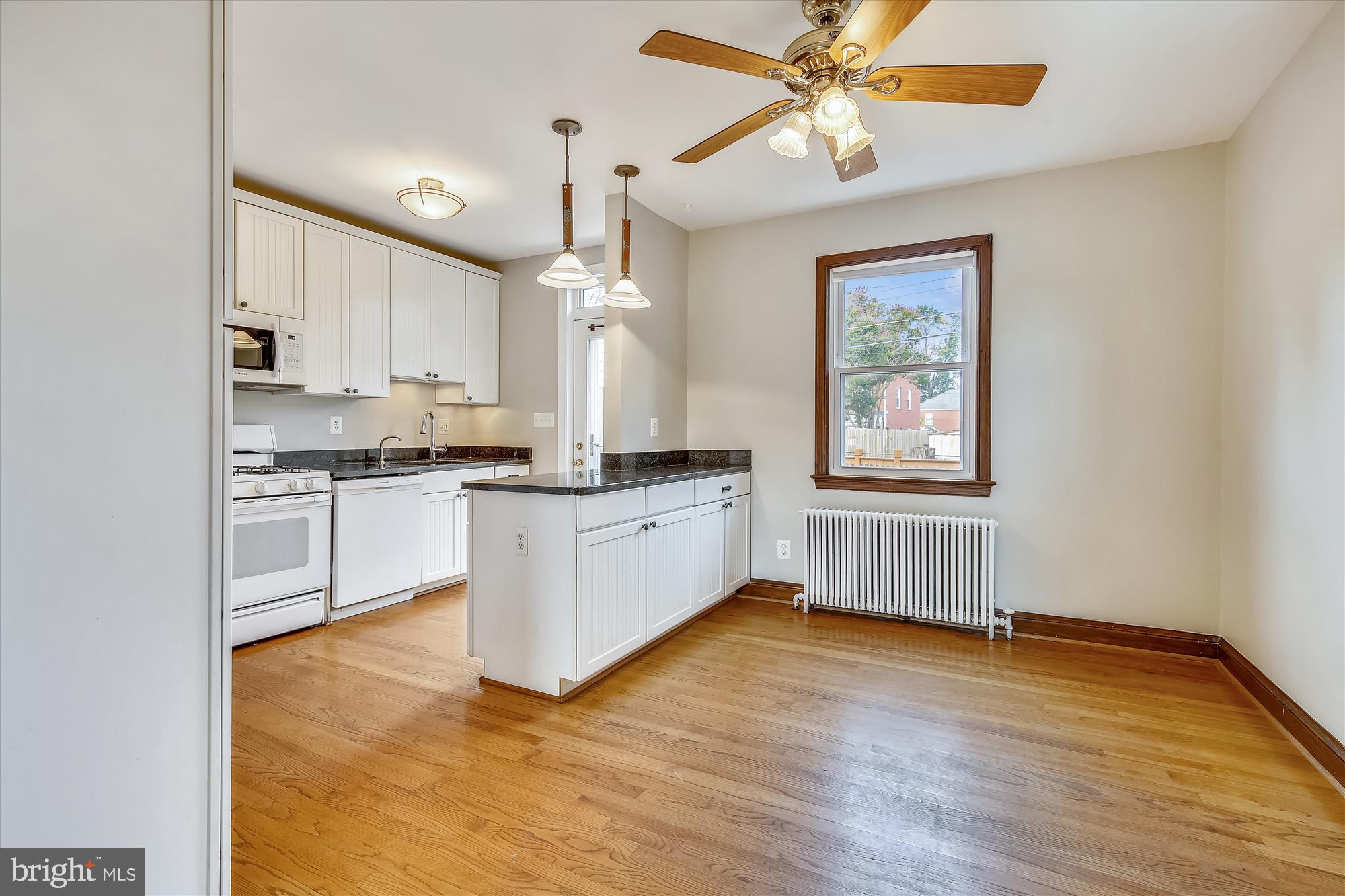 216 South Courthouse Road Arlington, VA 22204 - Photo 5 of 30