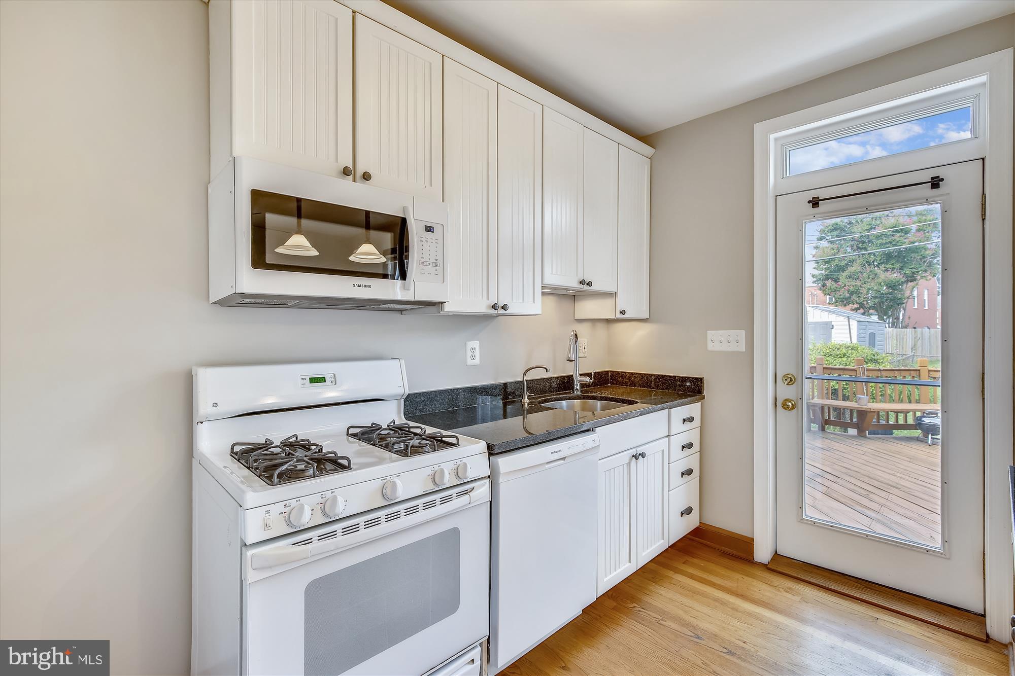 216 South Courthouse Road Arlington, VA 22204 - Photo 8 of 30