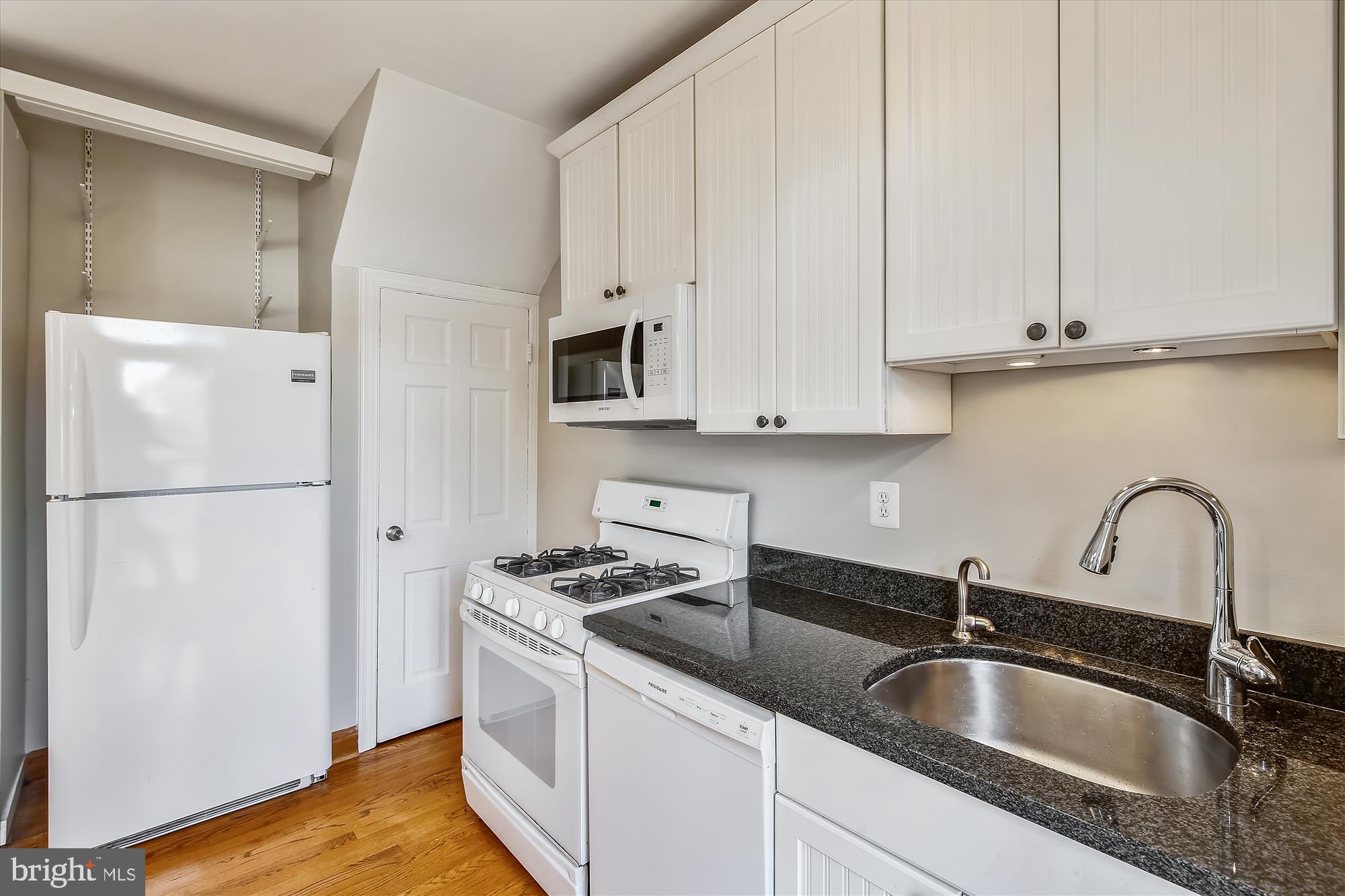 216 South Courthouse Road Arlington, VA 22204 - Photo 9 of 30