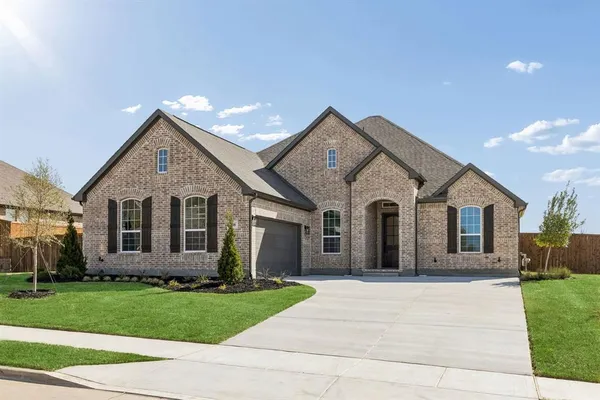 $589,990 | 208 Bristol Lane, Azle, TX 76020