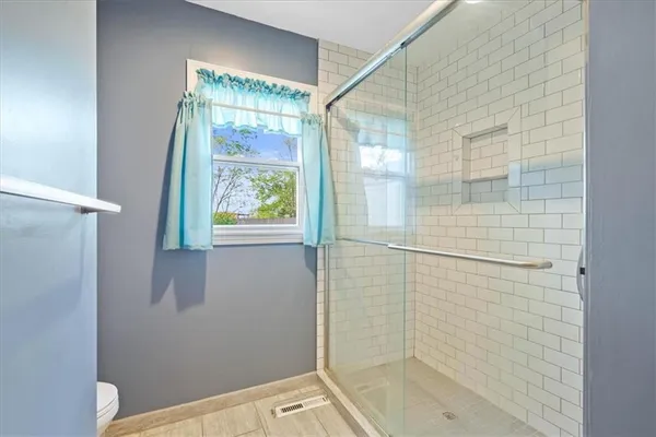 $225,000 | 101 Southeast 9 Street, Lee's Summit, MO 64063