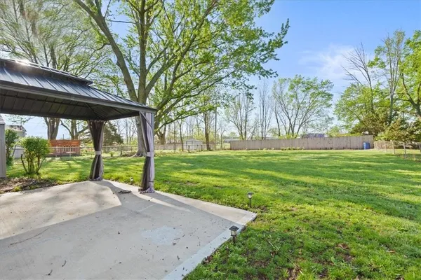 $225,000 | 101 Southeast 9 Street, Lee's Summit, MO 64063