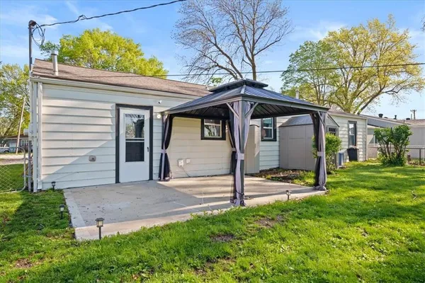 $225,000 | 101 Southeast 9 Street, Lee's Summit, MO 64063