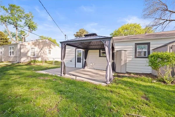 $225,000 | 101 Southeast 9 Street, Lee's Summit, MO 64063