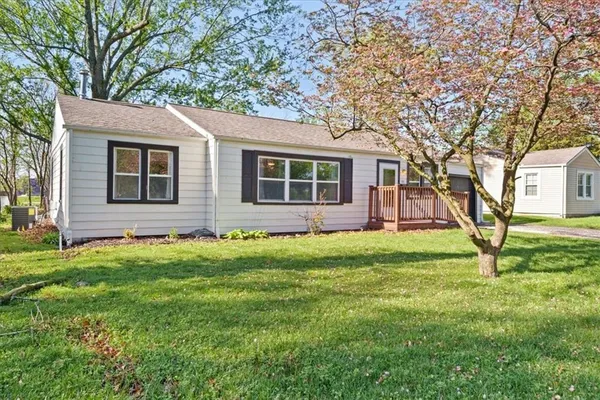 $225,000 | 101 Southeast 9 Street, Lee's Summit, MO 64063