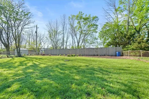 $225,000 | 101 Southeast 9 Street, Lee's Summit, MO 64063