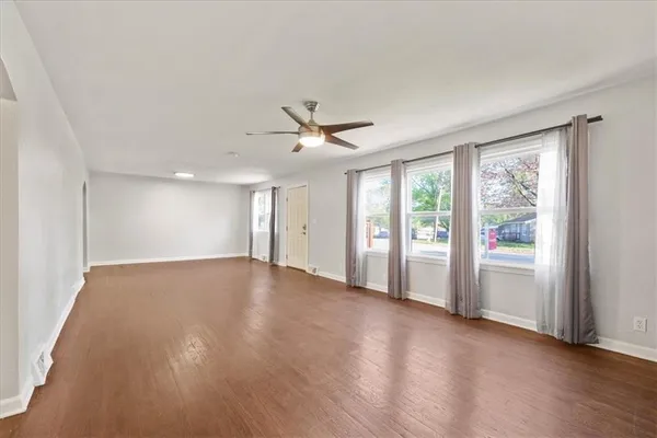 $225,000 | 101 Southeast 9 Street, Lee's Summit, MO 64063