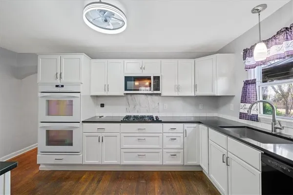 $225,000 | 101 Southeast 9 Street, Lee's Summit, MO 64063