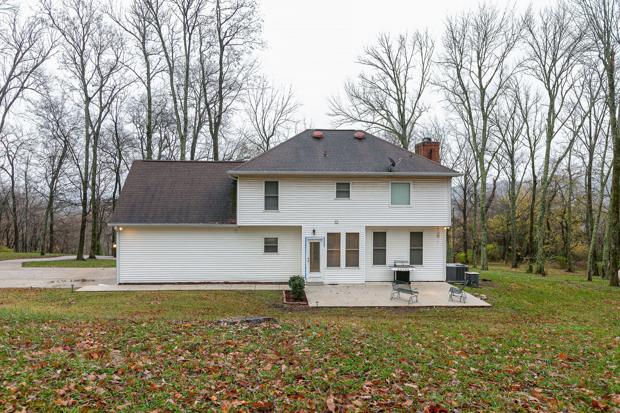 4311 Peytonsville-Trinity Road Franklin, TN 37064 - Photo 29 of 32 a front view of a house with garden