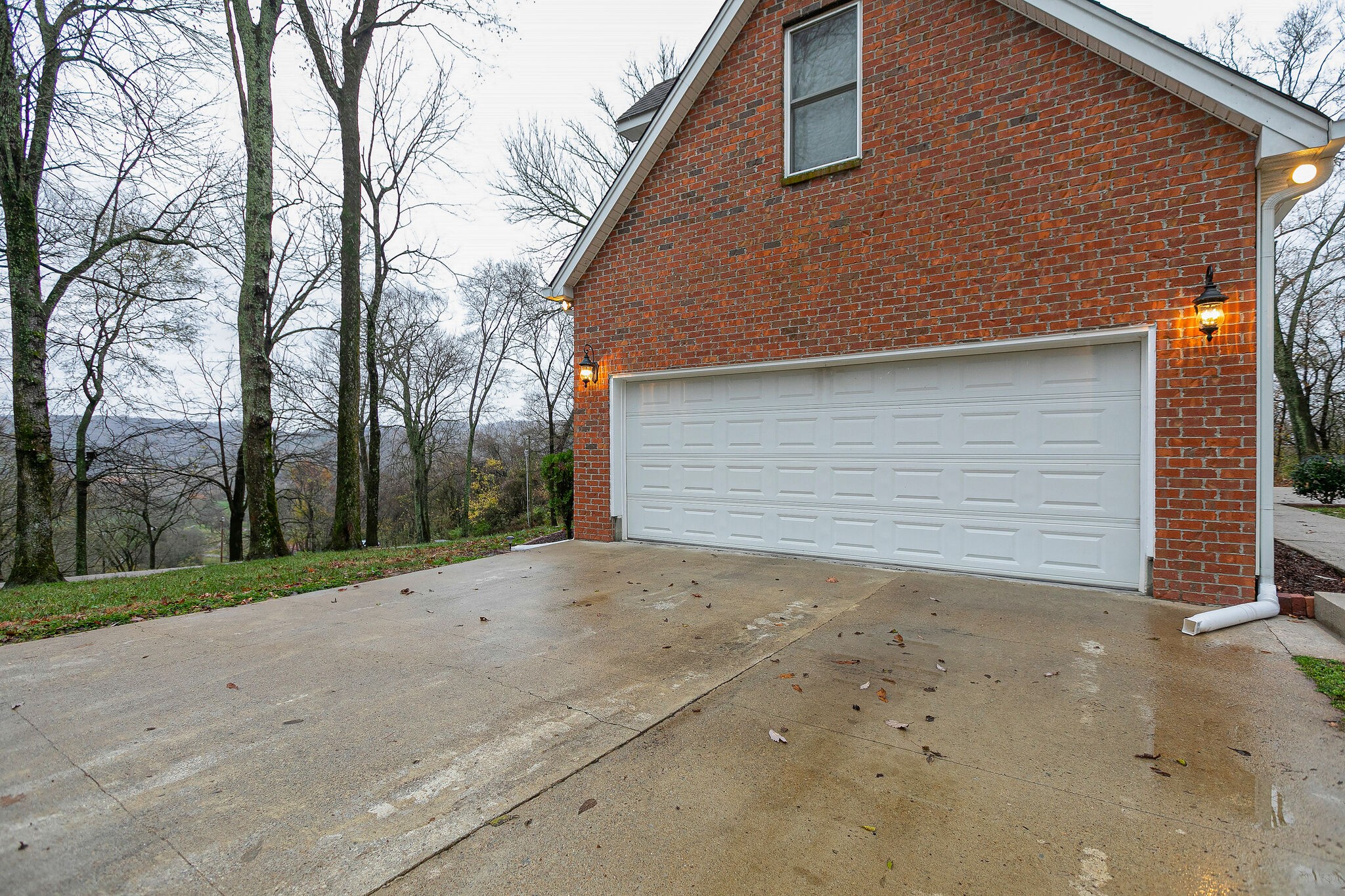 4311 Peytonsville-Trinity Road Franklin, TN 37064 - Photo 4 of 32 a backyard of a house
