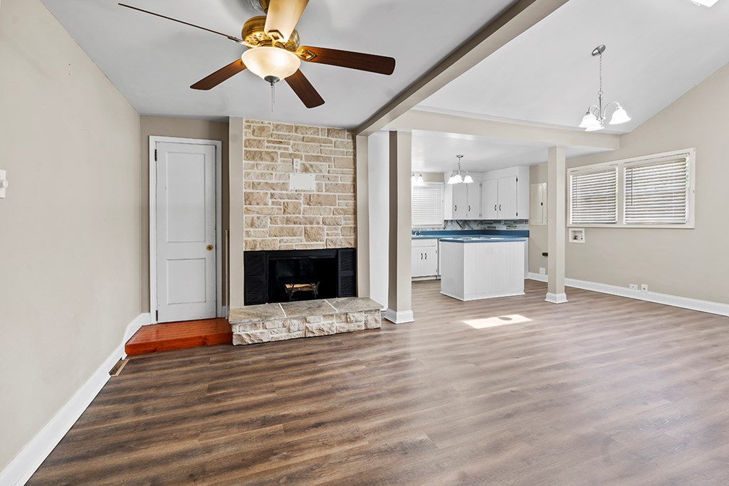 202 Sample Road Greenwood, SC 29649 - Photo 4 of 18 Gallery Image 4