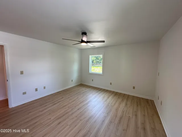 $3,200 | 106 Broadview Lane, Hampstead, NC 28443