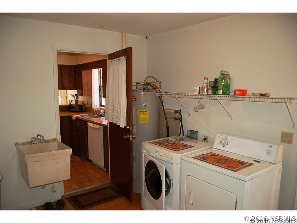 1862 Air Park Road Edgewater, FL 32141 - Photo 10 of 31 Gallery Image 10