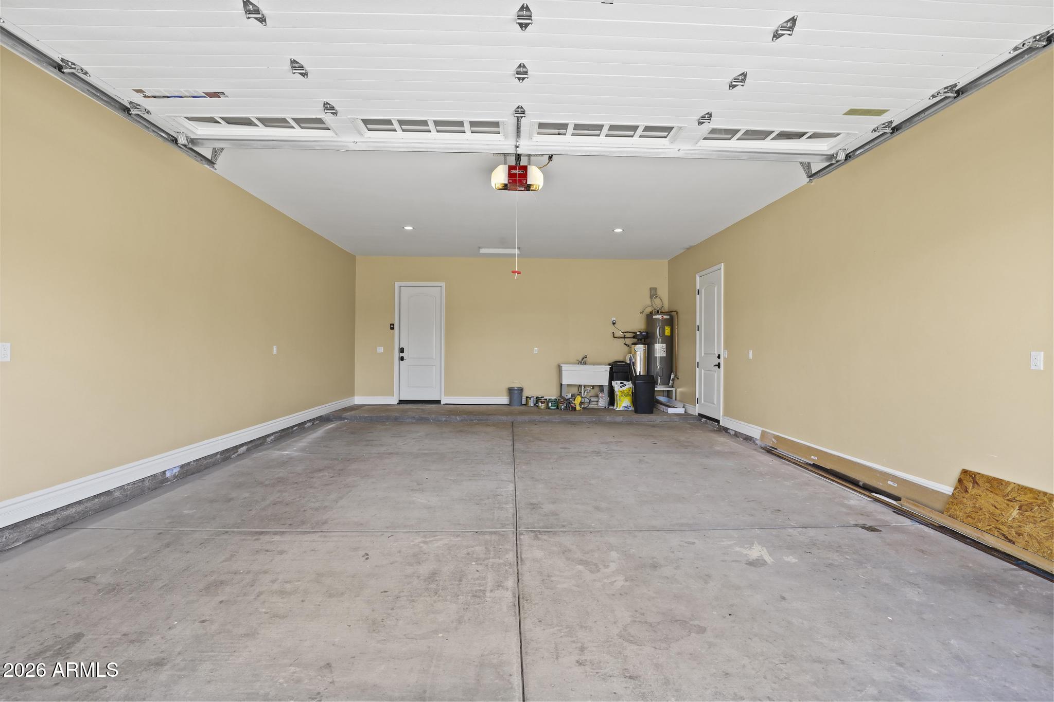 7705 Caballero Road Payson, AZ 85541 - Photo 22 of 43 a view of a garage