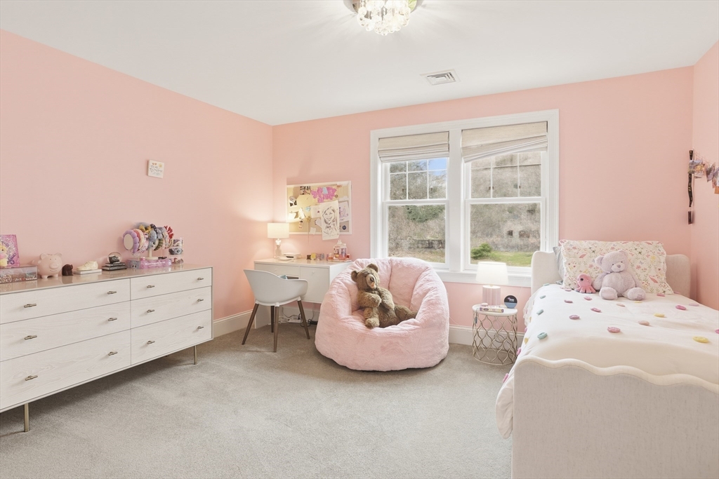 7 Howe Street Hingham, MA 02043 - Photo 23 of 41