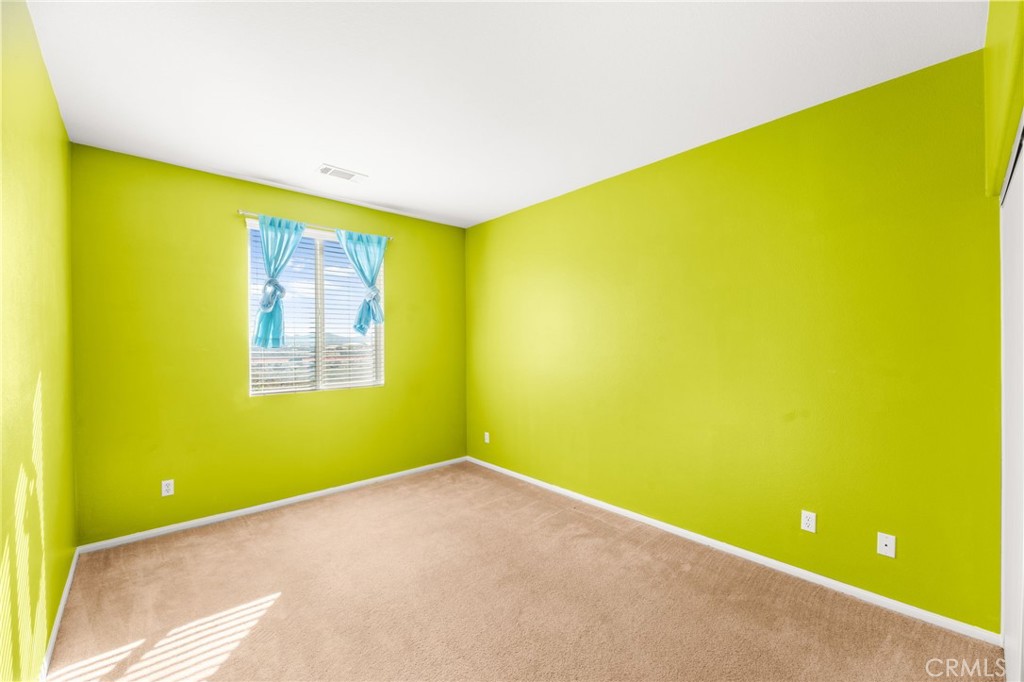 1339 Addison Way Perris, CA 92571 - Photo 38 of 67 a view of empty room with a swimming pool