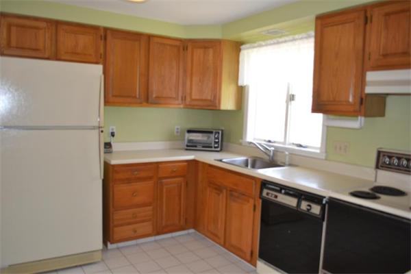 9 Lexington Road Northborough, MA 01532 - Photo 6 of 25 Gallery Image 6