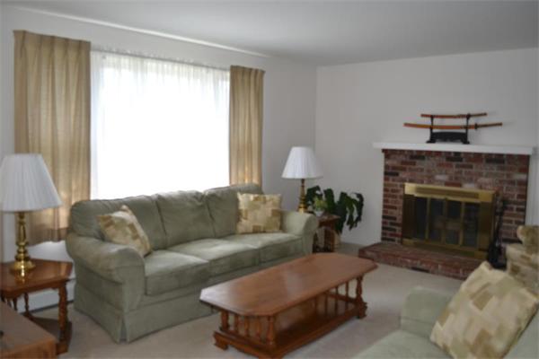 9 Lexington Road Northborough, MA 01532 - Photo 10 of 25 Gallery Image 10