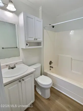 $975 | 2151 Government Street, Unit 703, Ocean Springs, MS 39564