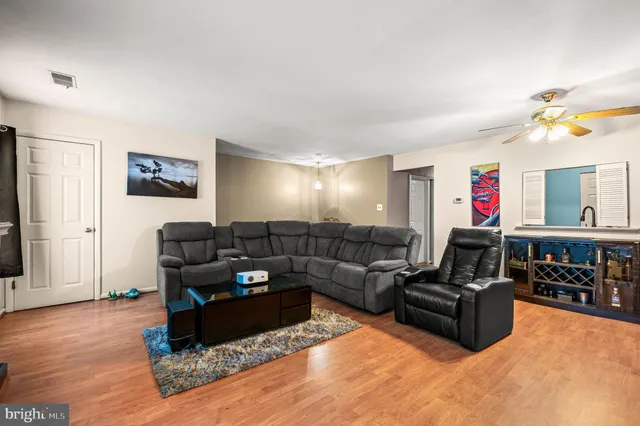 $250,000 | 912 B Stockton Court, Lansdale, PA 19446