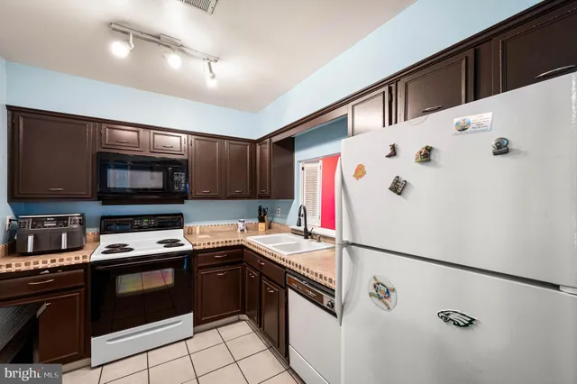 $250,000 | 912 B Stockton Court, Lansdale, PA 19446