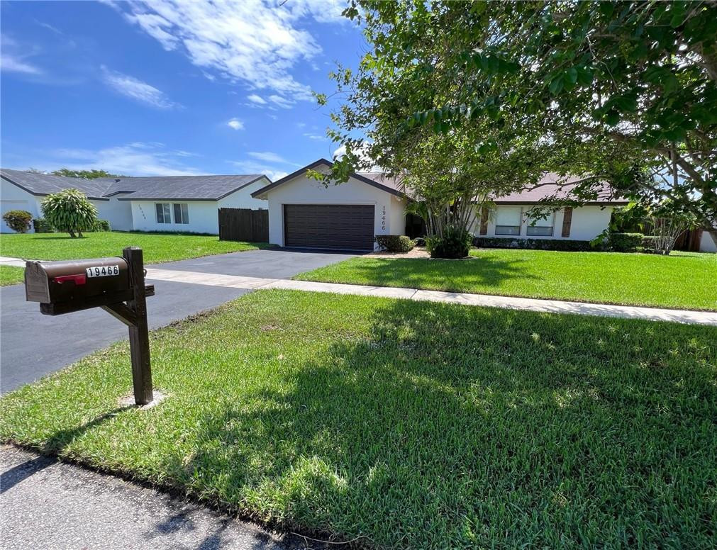 19466 Colorado Circle Boca Raton, FL 33434 - Photo 4 of 49 Photo 4