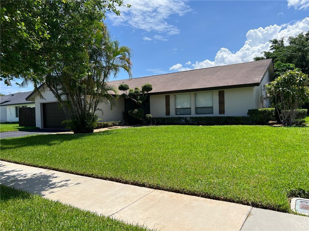 19466 Colorado Circle Boca Raton, FL 33434 - Photo 5 of 49 Photo 5