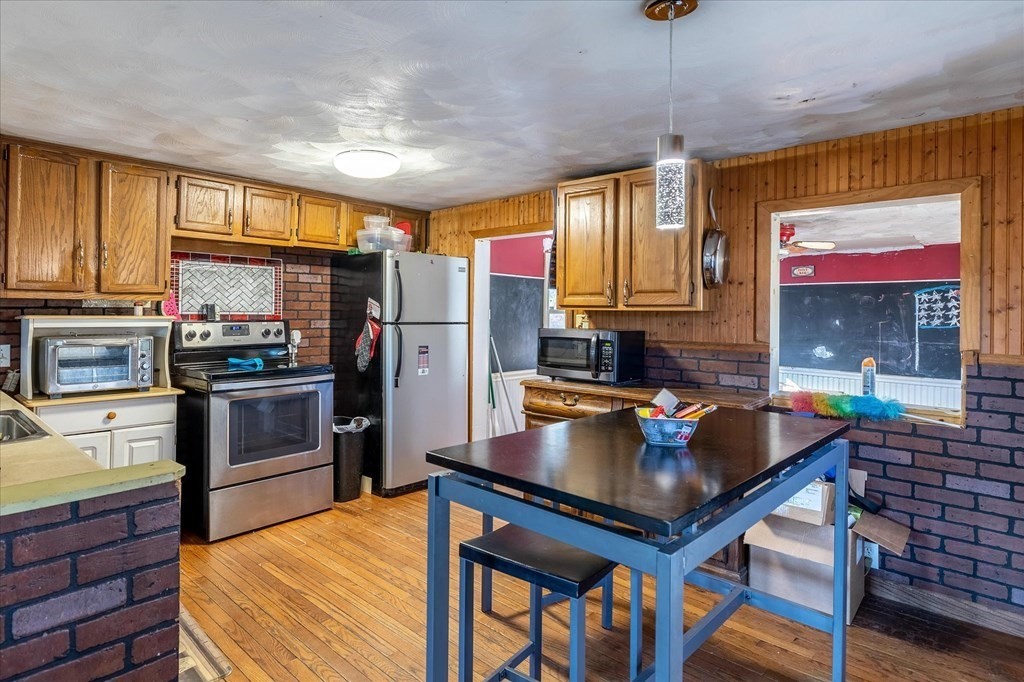 4 3rd Avenue Ware, MA 01082 - Photo 4 of 22 Gallery Image 4